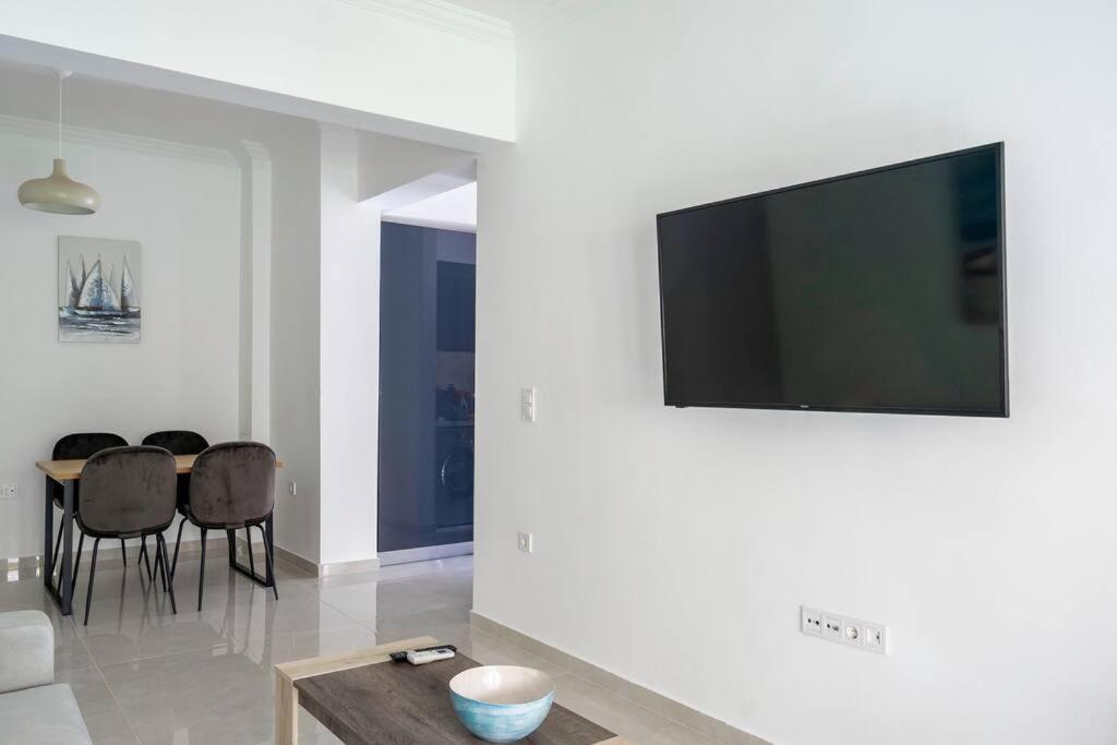 Alimos Sun-Filled Apartment Atenas Exterior foto